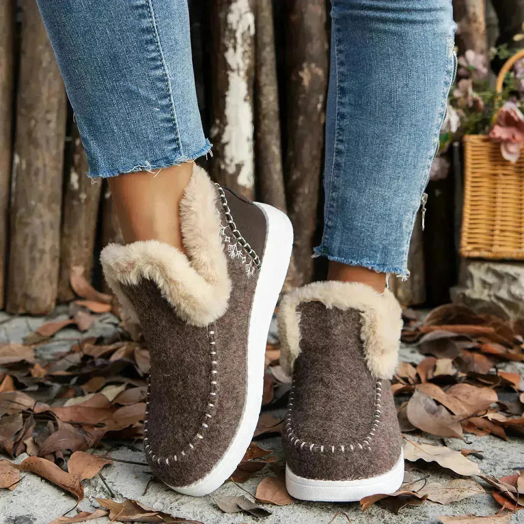 Talla grande bordeado de vellón más grueso con el borde crudo de fondo plano de plano plano zapatillas de invierno para mujeres