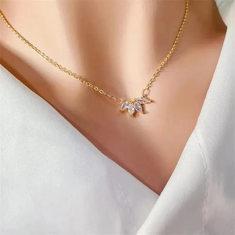 Fashion Jewelry Minimalist Shining Flower Petal Necklace For Women Girls Lotus Flower Pendant Necklace Female Party Anniversary Jewelry Gift - EX-STOCK CANADA