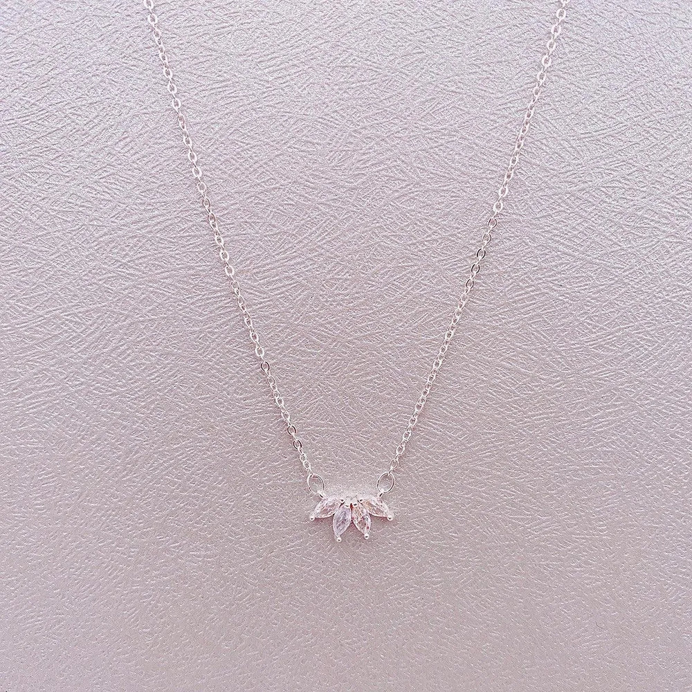 Fashion Jewelry Minimalist Shining Flower Petal Necklace For Women Girls Lotus Flower Pendant Necklace Female Party Anniversary Jewelry Gift - EX-STOCK CANADA