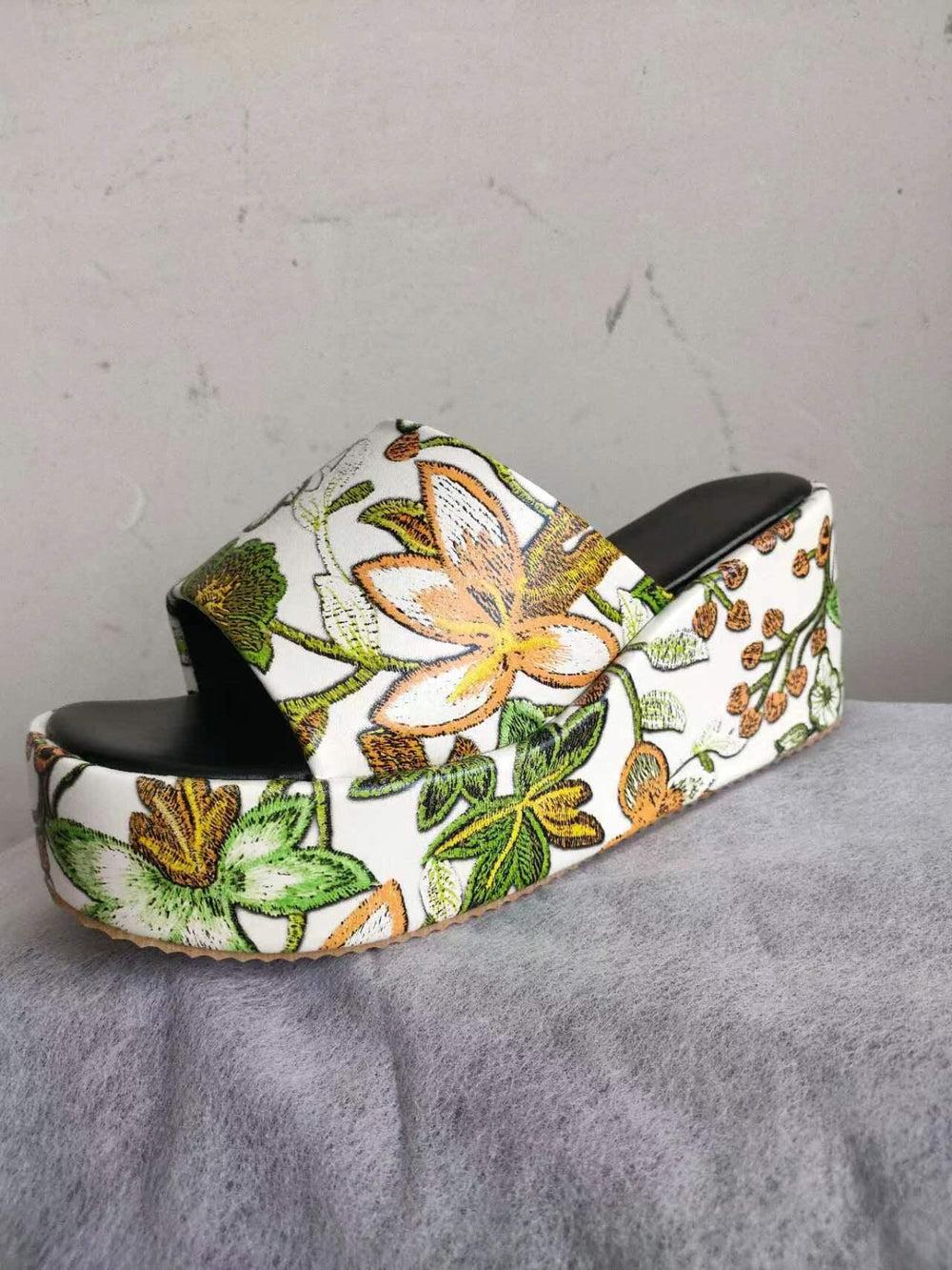 New Round Toe Wedge Embroidered Classic Embroidery Slippers For Women - EX-STOCK CANADA